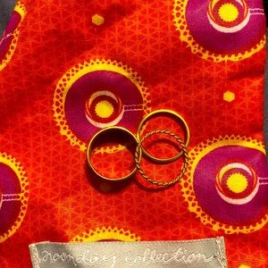 Noonday Collection gold rings set of three size 7